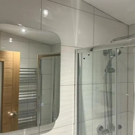 Beach Cabin - 4 Mins Walk To Ardnahinch Beach, 10 Min Walk To Garryvoe Hotel & 5 Min Drive To Ballymaloe House - Eircode P25Kn53 Shanagarry Exterior photo